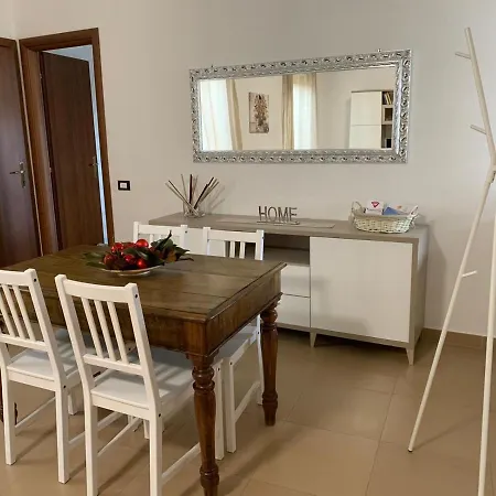 La Casetta Rosa Apartment *